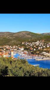 Naturlandskabet i nærheden af lejligheden