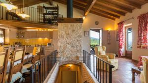 A seating area at IL CASALE DEL NONNO 8&2 Emma Villas