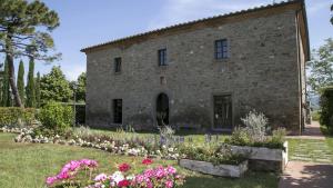 A garden outside Le Caselle 26, Emma Villas