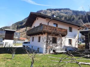 Splošen pogled na gorovje oz. razgled na gore, ki ga ponuja počitniška hiška