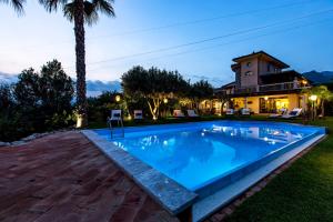 Basen w obiekcie Villa Alba 12, Emma Villas lub w pobliżu