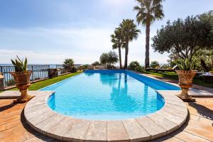 Basen w obiekcie Villa Alba 12, Emma Villas lub w pobliżu