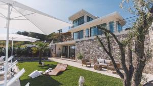 Vonkajšia záhrada v ubytovaní Villa Triscele 10, Emma Villas