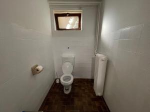 Zdjęcie z galerii obiektu Szimpla Apartman w Miskolc-Tapolca +3 zdjęcia