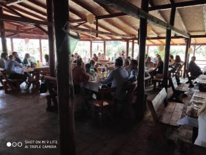 Restaurace v ubytování Camp Salaš Farma 47 Čenej