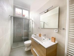 A bathroom at Beautiful house by the sea