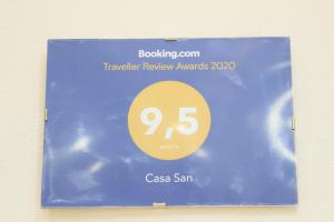 a sign for a ticket for a trolley reviewer review awards at Meghan Home in Catania