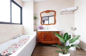 Koupelna v ubytování Khai Ngoc Hotel Da Lat City + 33 fotografií