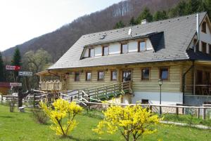 Rakennus, jossa guesthouse sijaitsee