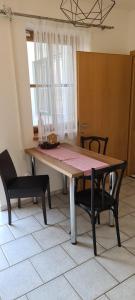 Fotografia z galérie ubytovania Wolfis Appartement v destinácii Neusiedl an der Zaya