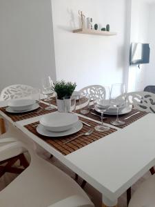 Zdjęcie z galerii obiektu Central & Beautiful Apartment by DV Properties #P2 w Maladze