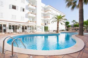 Bazén v ubytování Grupotel Dunamar nebo v jeho okolí