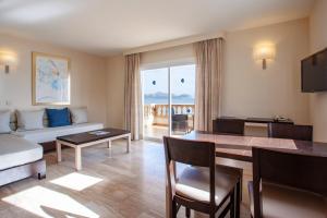 TV a/nebo společenská místnost v ubytování Grupotel Dunamar