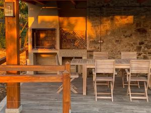 Restoran ili drugo mesto za obedovanje u objektu Casa de Fares