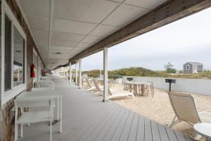 Balkón nebo terasa v ubytování Driftwood Resort on the Ocean