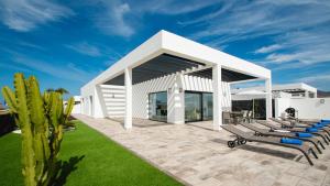 Zdjęcie z galerii obiektu Blancazul Villa Verode w mieście Playa Blanca