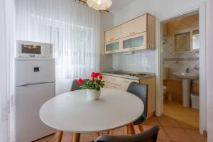 Küche/Küchenzeile in der Unterkunft Apartments Zorica