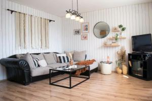 Posezení v ubytování Holiday Home Dalmatino + 14 fotografií