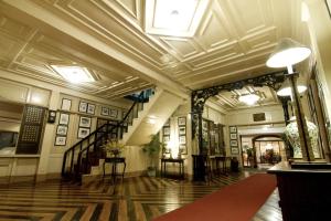 The lobby or reception area at Hotel Alejandro Tacloban