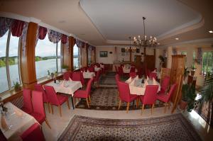 Widok na rzekę nieopodal tego motelu