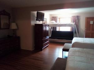 Φωτογραφία από το άλμπουμ του Stay Saratoga σε Saratoga Springs