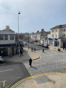 Eastbourne Town centre Maisonette apartment