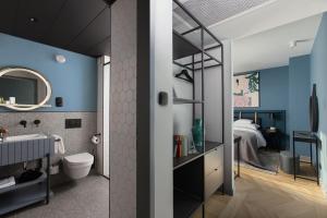 Koupelna v ubytování Alice Hotel