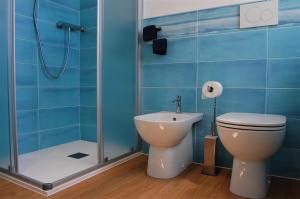 A bathroom at Corte Colori