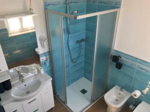 A bathroom at Corte Colori