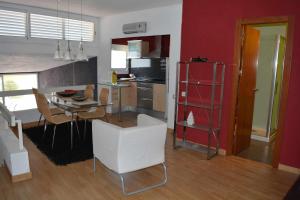 Kuchyňa alebo kuchynka v ubytovaní Apartamento CarabelaSiente la brisa del mar