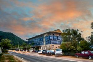 Nespecifikovaný výhled na hory nebo výhled na hory při pohledu z hotelu