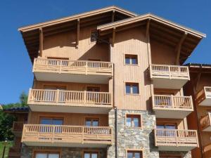 Parveke tai terassi majoituspaikassa Appartement Villard-sur-Doron, 5 pièces, 10 personnes - FR-1-293-302