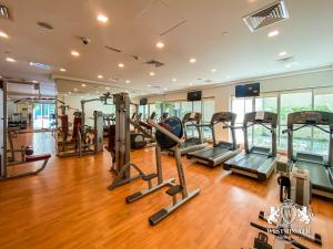 Fitness centrum a/nebo fitness zařízení v ubytování Westminster Boulevard Central - Burj Khalifa