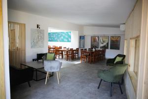 Posedenie v ubytovaní NIECH TO SZLAK B&B