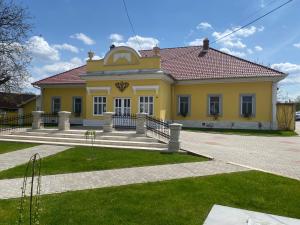 Photo de la galerie de l'établissement Kúria Vendégház, à Poroszló