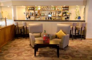 Lounge oder Bar in der Unterkunft Poole Quay Hotel