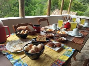Opsi sarapan yang tersedia untuk tamu di Aqua Montis Pousada