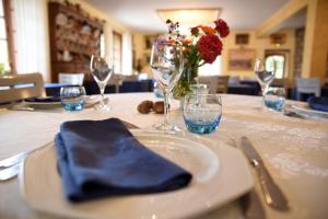 Restaurace v ubytování Château de Passières