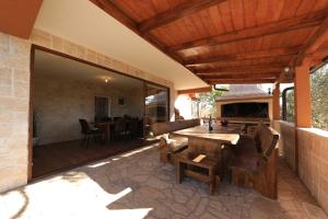 Posedenie v ubytovaní Stone House Pridraga