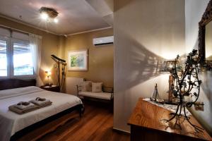 Posteľ alebo postele v izbe v ubytovaní Luxurious Villa by the sea + 34 fotografií