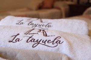 Postel nebo postele na pokoji v ubytování Casa Rural La Tayuela