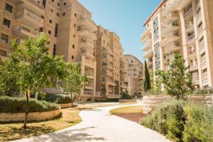 صورة لـ Luxurious Huge 5R in Jerusalem center في القدس