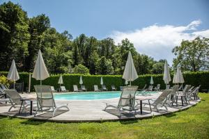 Bazén v ubytování Hotel Cortese nebo v jeho okolí