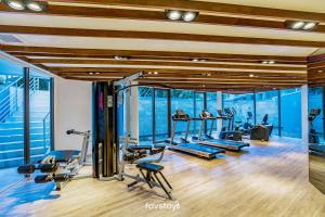 Fitness centrum a/nebo fitness zařízení v ubytování Baan San Kraam Cha Am-Hua Hin by Favstay
