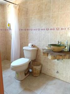 Ένα μπάνιο στο Posada Casa San Agus +33 φωτογραφίες