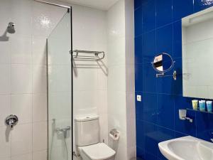 Baðherbergi á Boutique Hotel O. Galogre +37 myndir