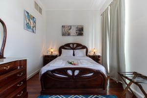 Postel nebo postele na pokoji v ubytování Pêro de Teive House