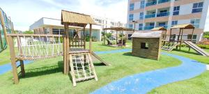 Zona de juegos infantil en Muro Alto Condomínio Clube