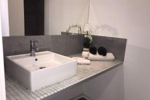 Koupelna v ubytování Studio cocooning à 50 m du port, classé 1 étoile