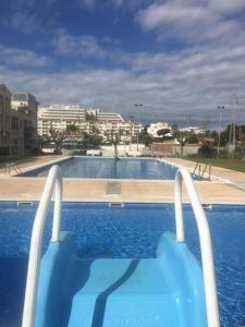 Imagen de la galería de Ground floor facing the sea, in complex with pool and common areas, en Barcelona